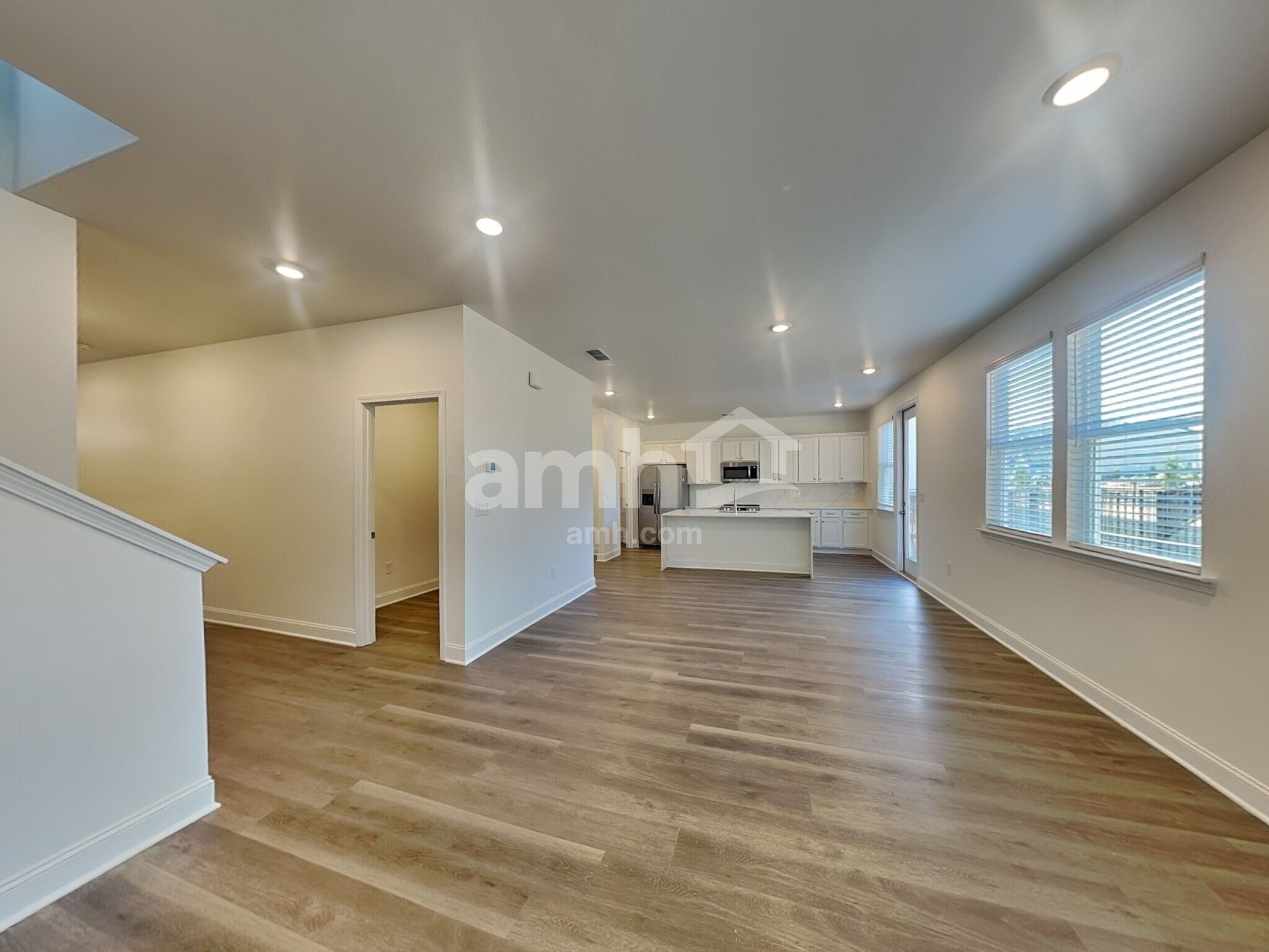 Building Photo - 1548 Aquamarine Dr