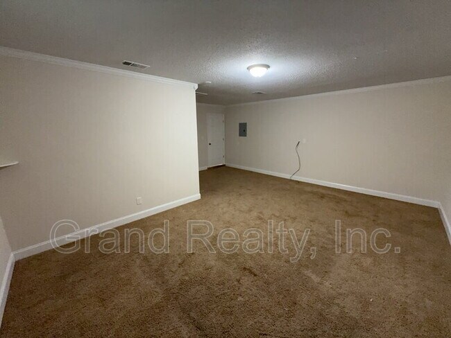 Building Photo - 4429 Amberwood Cir