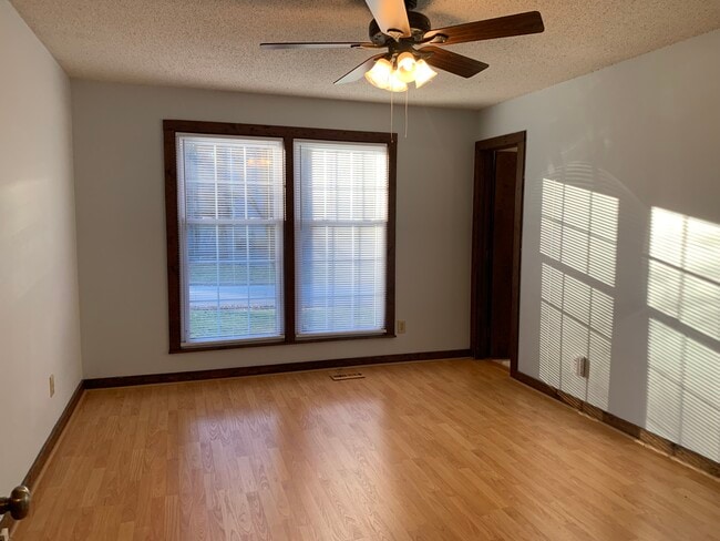 Building Photo - 807 Castalia Dr