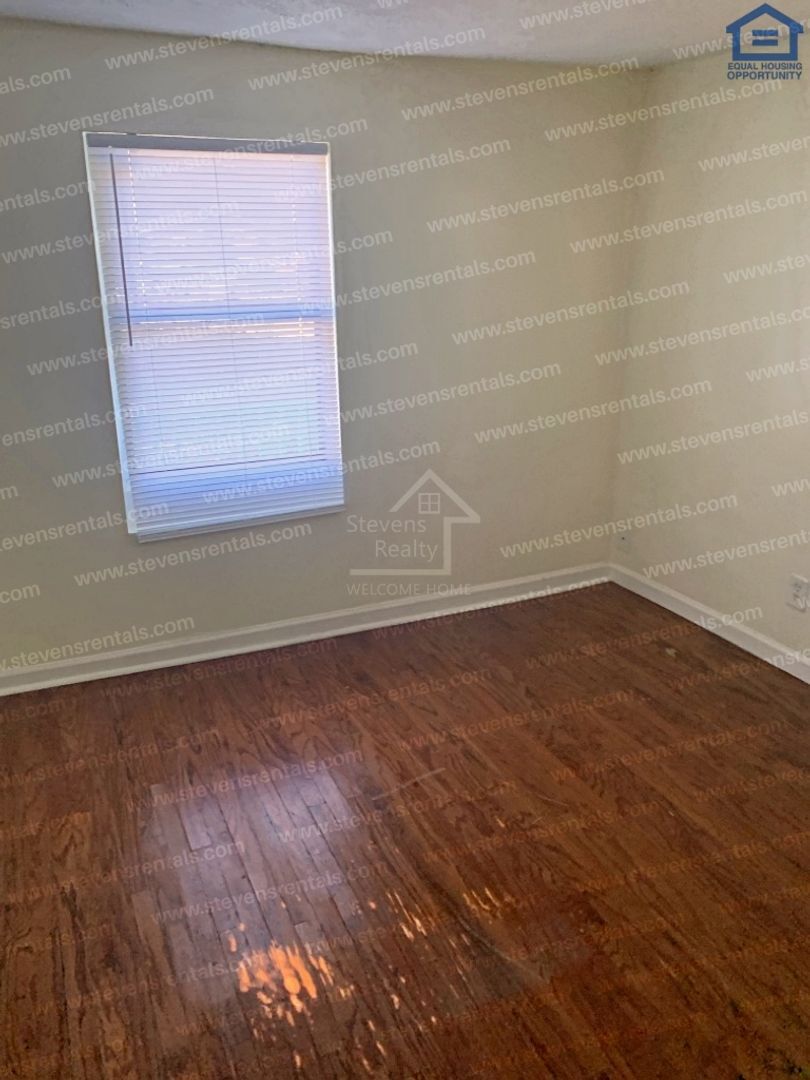 Building Photo - 3015 Sunset Ave