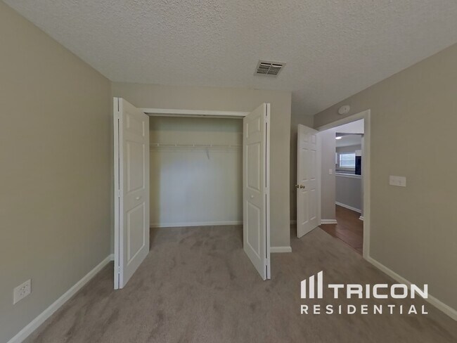 Building Photo - 3099 Wavering Ln