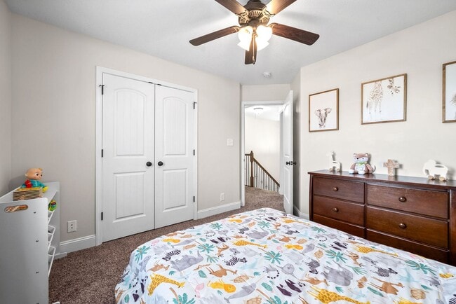 Building Photo - Pet Friendly Three Bedroom with Bonus!