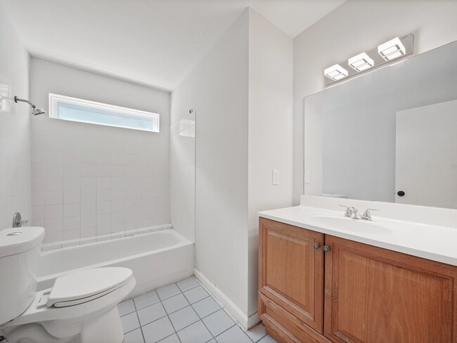 Building Photo - 6214 Skyview Dr