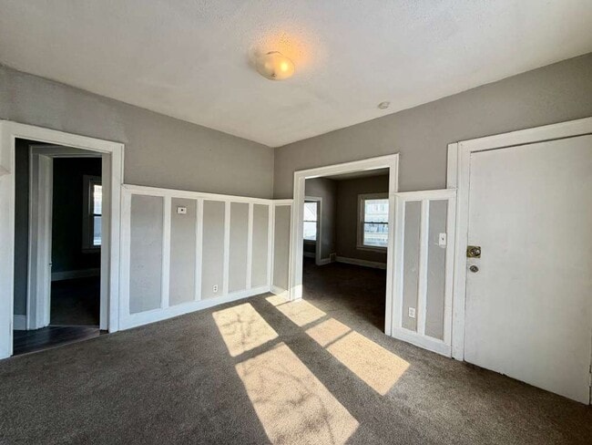 Building Photo - 618-620 E 97th St, Cleveland, OH 44108