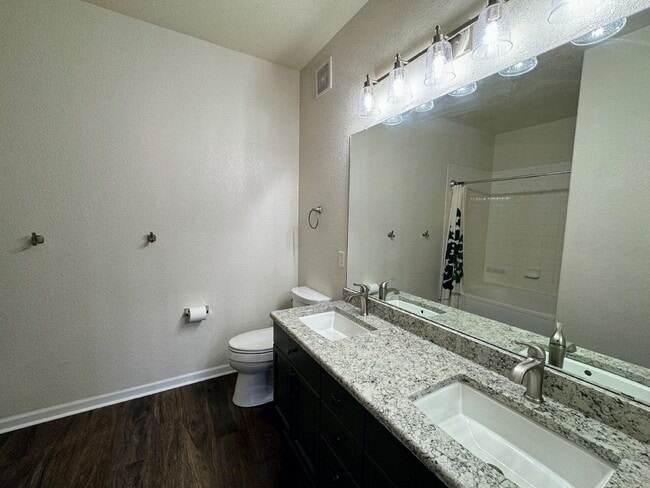 Building Photo - 9557 W San Juan Cir