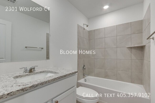 Building Photo - 2301 Wolford Ct