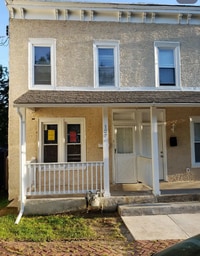 Building Photo - 127 9th St