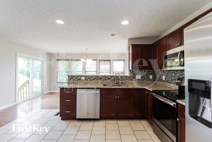 Building Photo - 914 Birch Grove