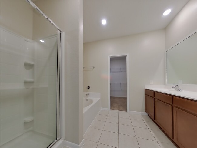 Building Photo - 536 Red Dusk Paint Dr