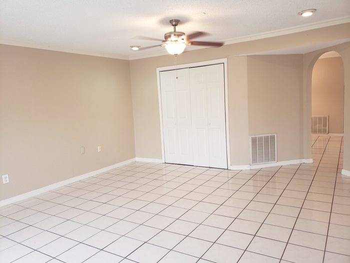 Building Photo - 2217 Rockwood Dr