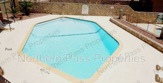 Building Photo - 4433 N Stanton St