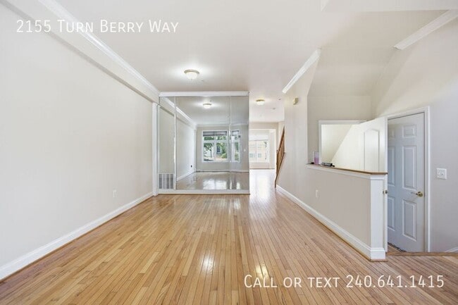 Building Photo - 2155 Turn Berry Way