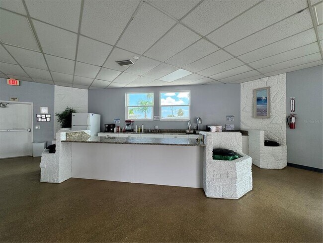 Building Photo - 250 Rosery Rd NW