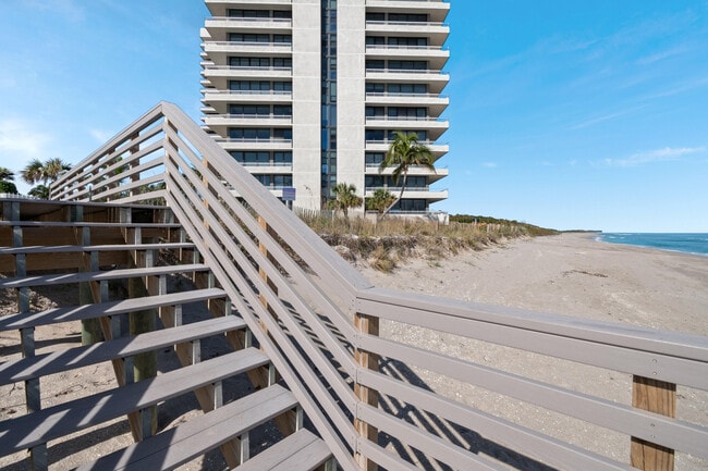 Building Photo - 5550 N Ocean Dr