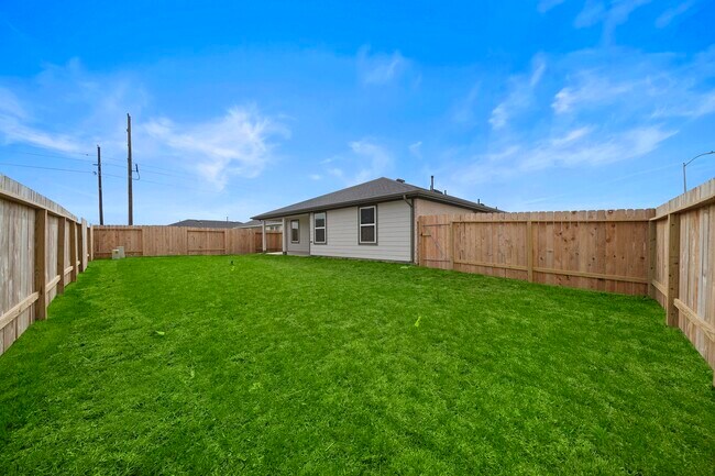 Building Photo - 3819 Pierce Pl Ln