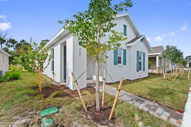 Building Photo - Deposit-Free! Modern, energy efficient hom...