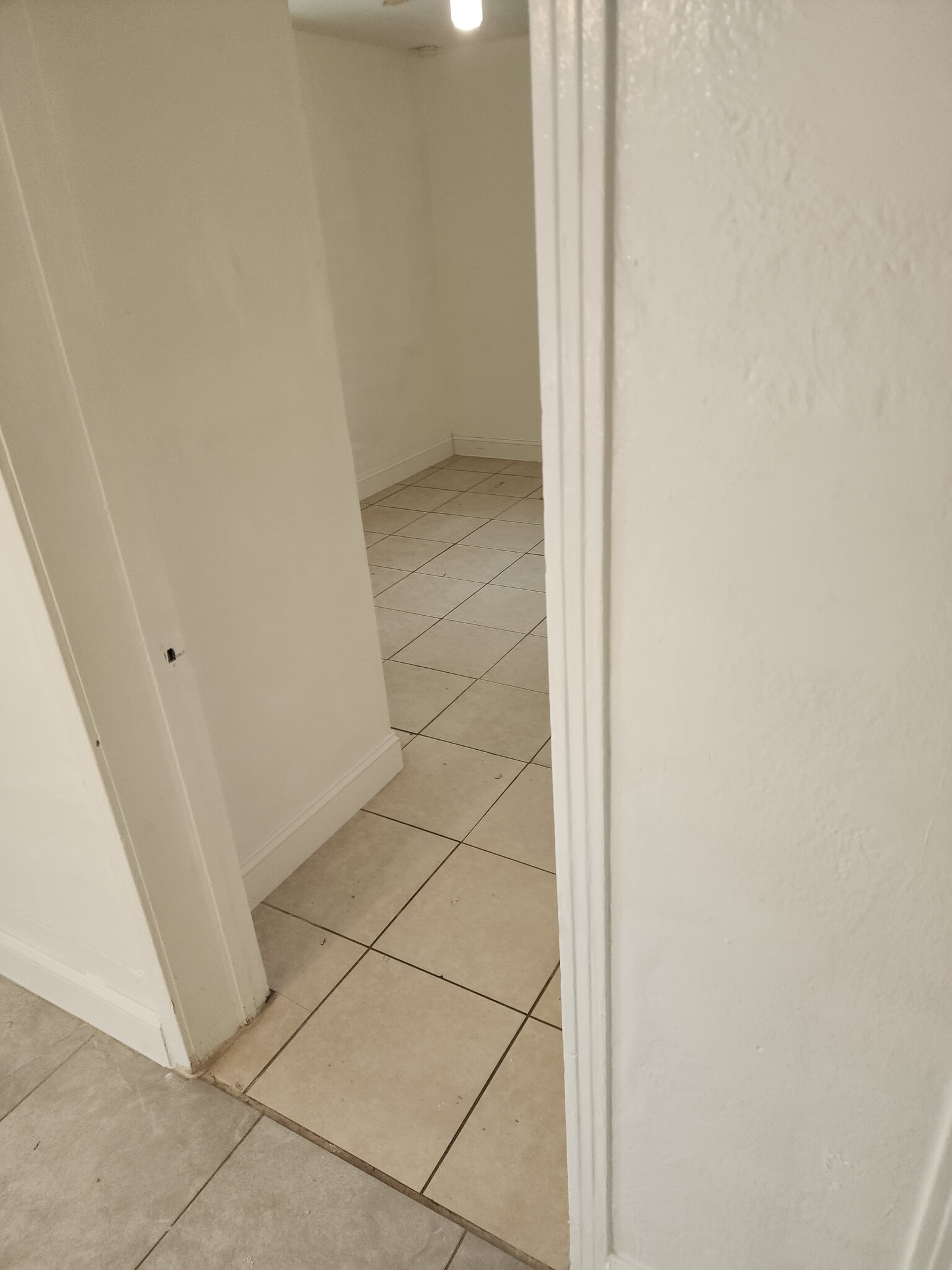 Building Photo - 25445 Shore Dr