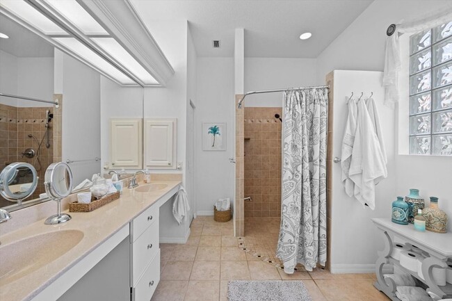 Building Photo - 542 Misty Pine Dr
