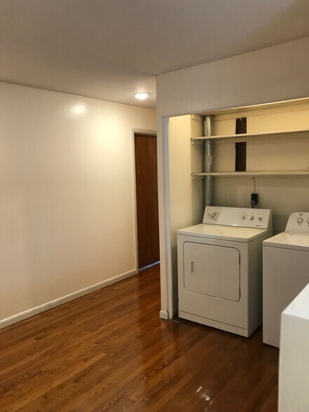 in unit washer and dryer - 9044 Rhode Island Ave