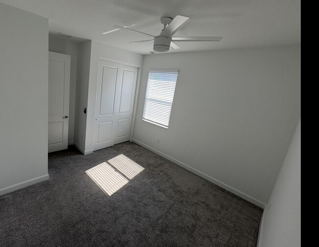 Building Photo - 9555 SW Indra Wy