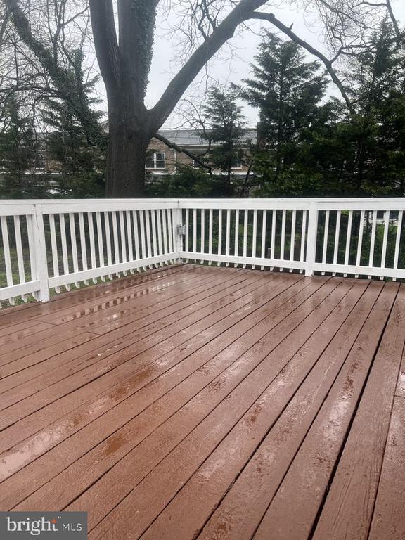 Building Photo - 3 Lakecrest Cir