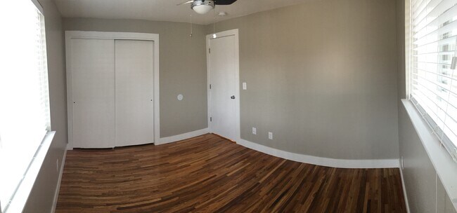 Building Photo - 664 E Ramona Ave