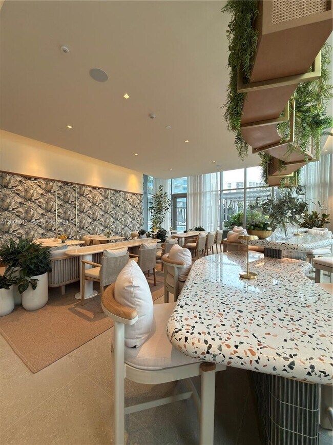 Building Photo - 77 SE 5th St