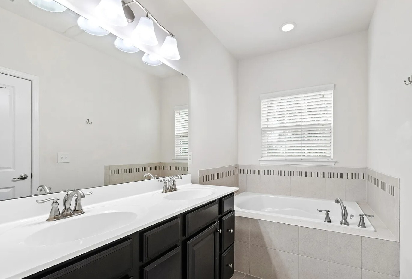 Master Bathrooom - 1101 Boxcar Way