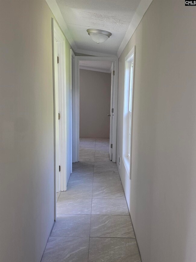 Building Photo - 714 Windy Rd