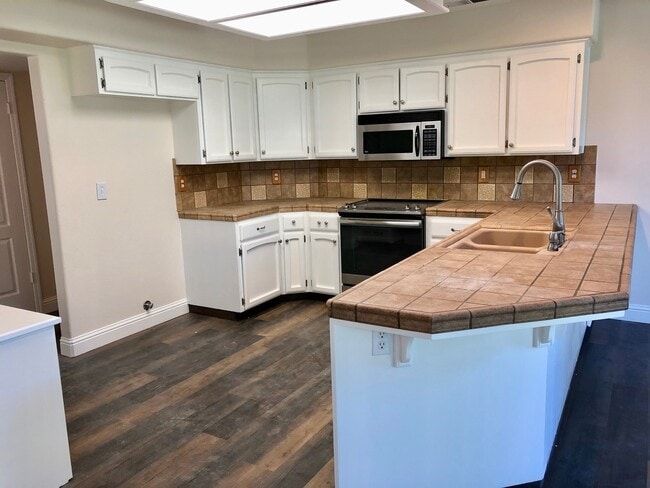 Building Photo - $2,950 Alluvial & Cedar, 4 Bedroom - N. Wo...