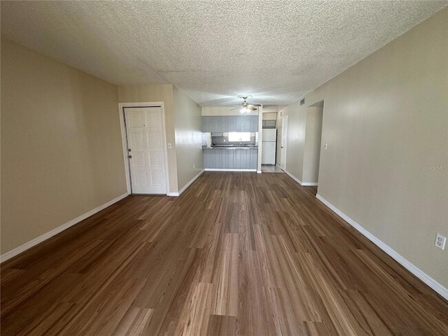 Building Photo - 1000 Lake of the Woods Blvd