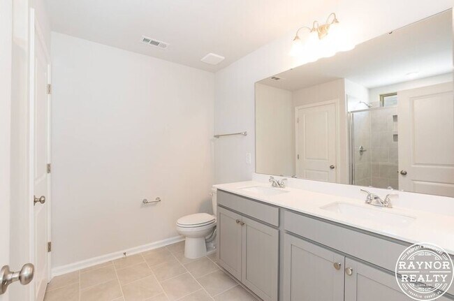 Building Photo - 44 Plantation Dr