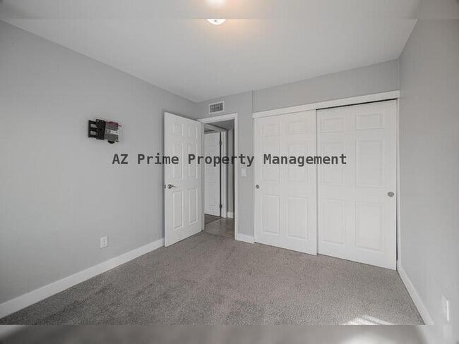 Building Photo - 2229 N 87th Way