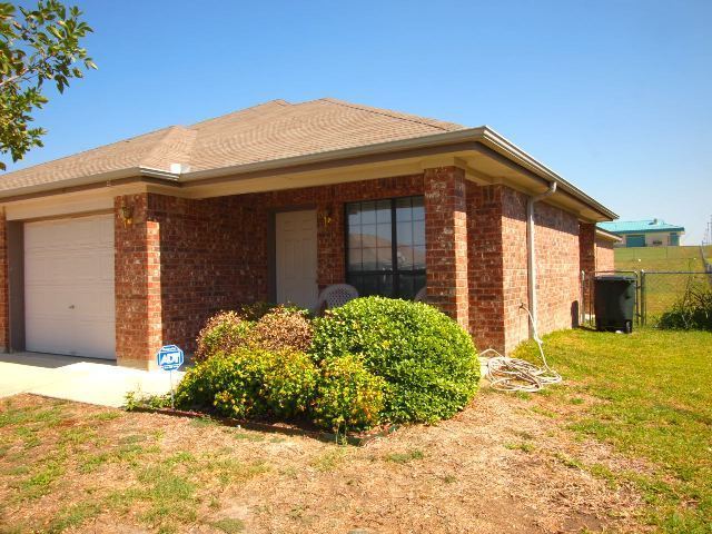 Primary Photo - 3704 Dustin Ct