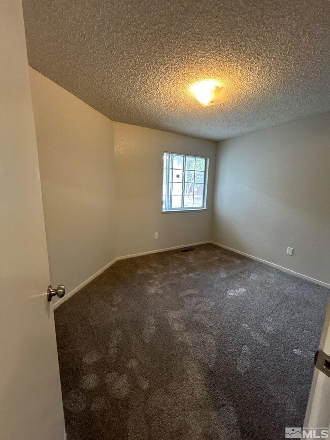 Building Photo - 4918 Bayridge Ln