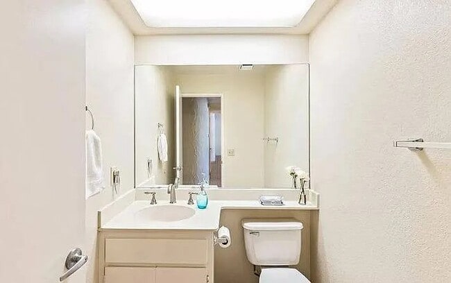 Building Photo - 336 Desert Falls Dr E