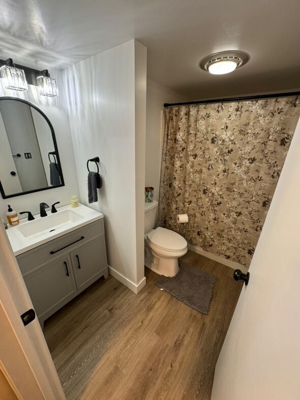 Bedroom 1 - bathroom (attached) - 4999 S Eastridge Ln