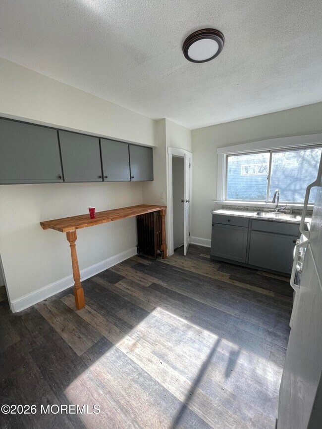 Building Photo - 37 E Gloucester Pike