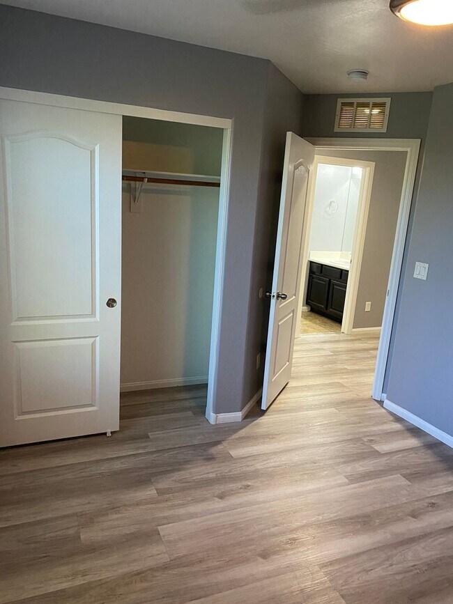 Building Photo - AMERICANA Property Mgmt - Beautiful 4 beds...