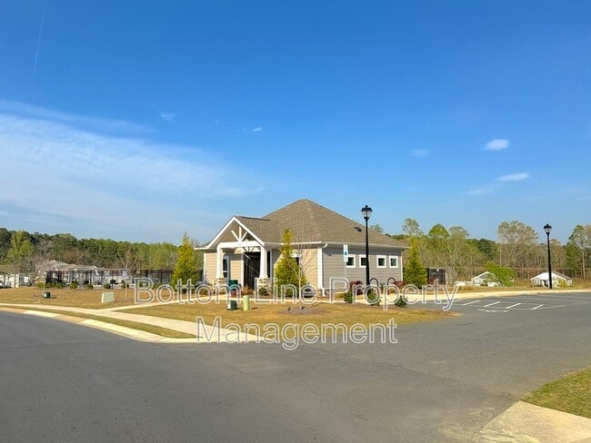 Building Photo - 347 Carolina Hemlock Dr