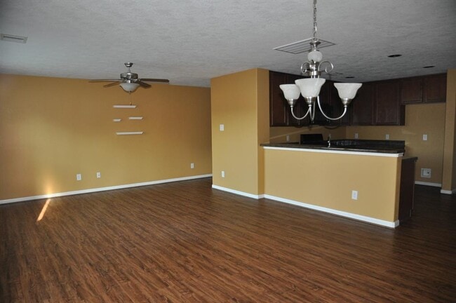 Building Photo - 12229 Medina Lake Dr