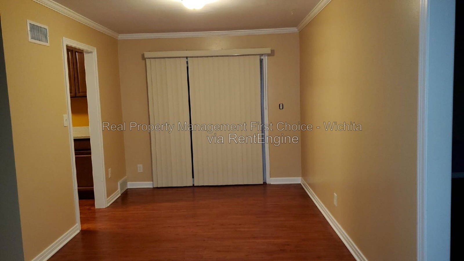 Building Photo - 340 N Brookside St