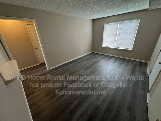 Building Photo - 838 Saddlewood St