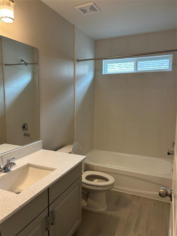 Building Photo - 1511 Revolution Way