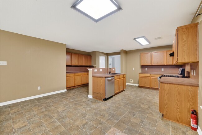 Building Photo - 9219 Pinderfield Ct