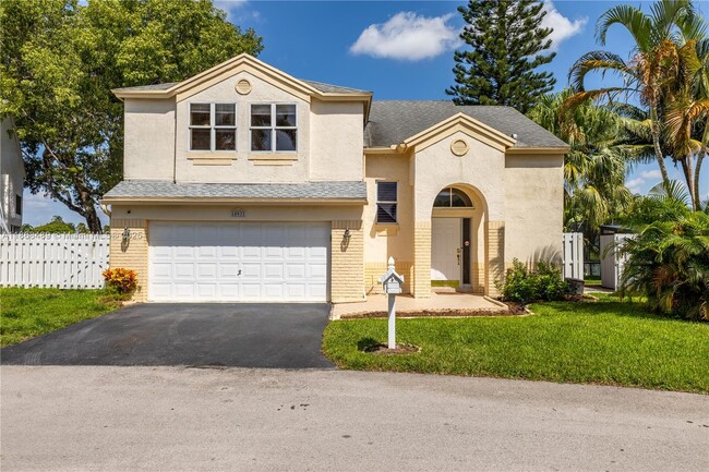 Primary Photo - 10931 SW 10th Pl