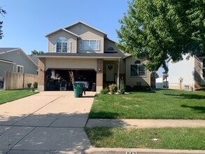 Building Photo - 543 Creekside Ln