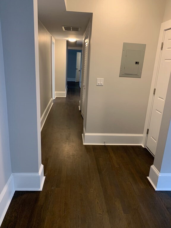 Building Photo - 72 Longwood Ave