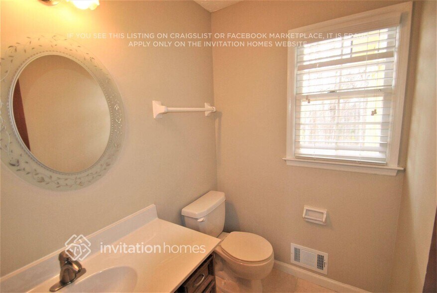 Building Photo - 2111 Potomac Pl