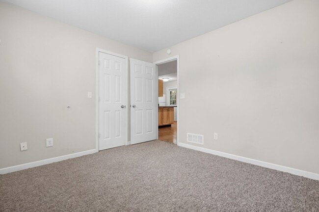 Building Photo - 2309 Anderson Ave